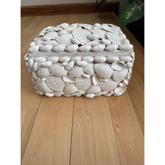 Handcrafted Sea Shell Trinket Jewelry Box - Picture 5 of 8